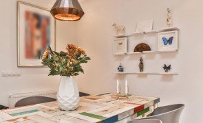 cozinha com alguns itens de decoração