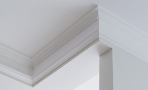 detalhe de rodateto em casa
