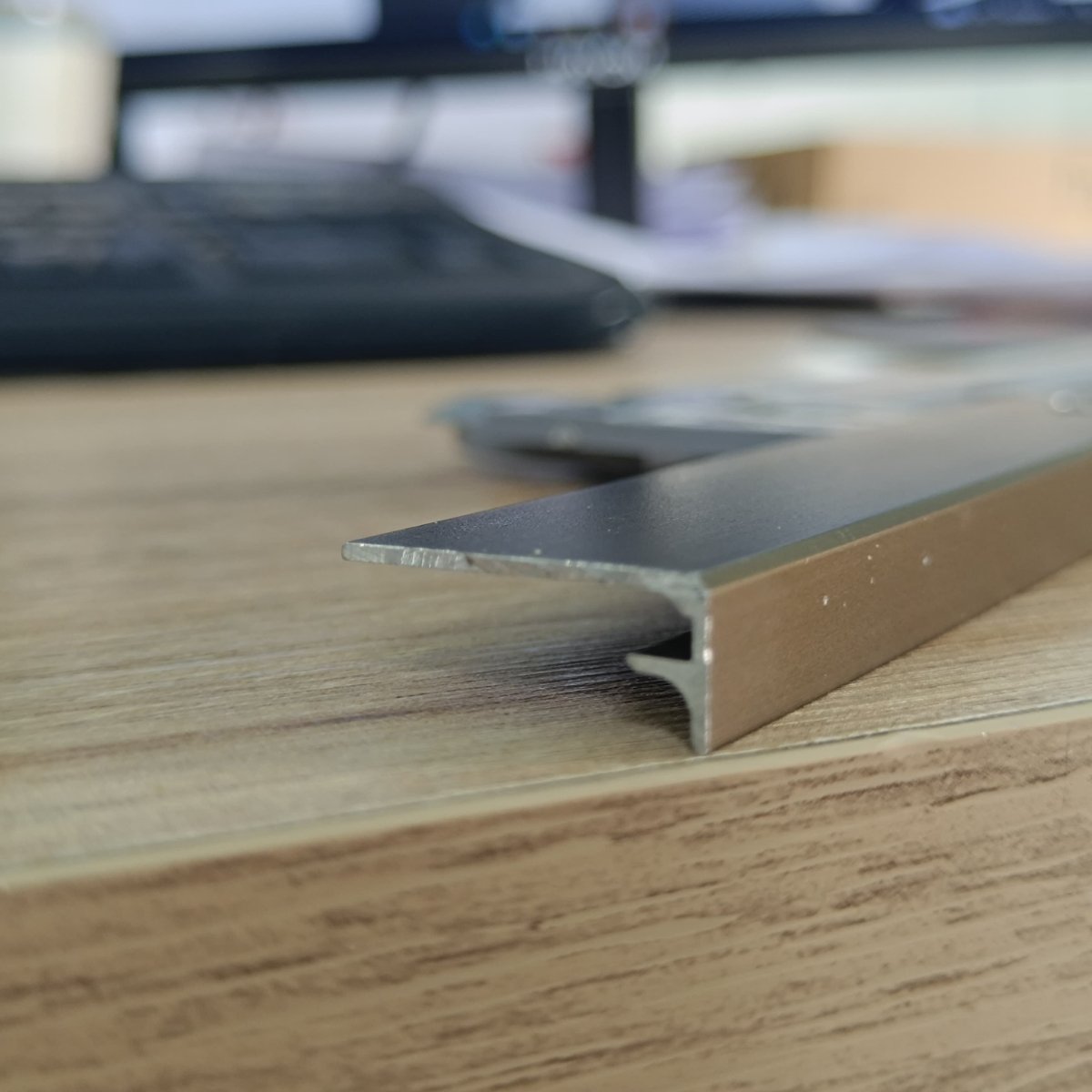 perfil de aluminio canto interno para vinilico champanhe
