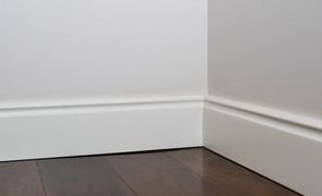 rodape de poliestireno branco